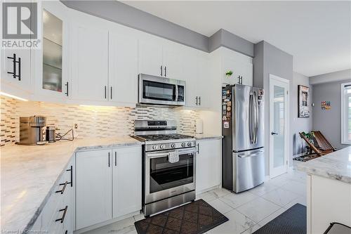 291 Moorlands Crescent, Kitchener, ON - Indoor Photo Showing Kitchen With Stainless Steel Kitchen With Upgraded Kitchen