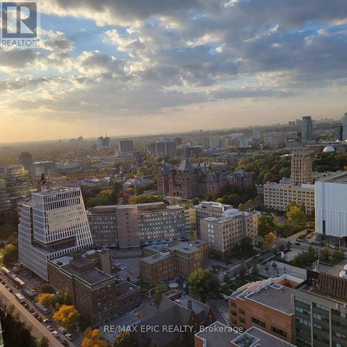 Ph308 - 770 Bay Street, Toronto, ON - Outdoor With View