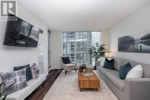 1512 - 16 Yonge Street, Toronto (Waterfront Communities), ON - Indoor Photo Showing Living Room