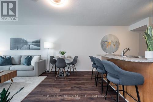 1512 - 16 Yonge Street, Toronto (Waterfront Communities), ON - Indoor Photo Showing Living Room