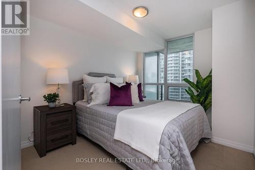 1512 - 16 Yonge Street, Toronto (Waterfront Communities), ON - Indoor Photo Showing Bedroom