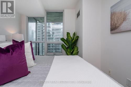 1512 - 16 Yonge Street, Toronto (Waterfront Communities), ON - Indoor Photo Showing Bedroom