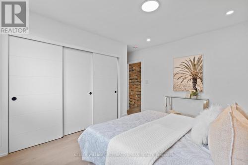 9 Beatrice Street, Toronto (Trinity-Bellwoods), ON - Indoor Photo Showing Bedroom