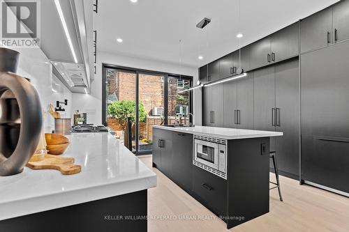 9 Beatrice Street, Toronto (Trinity-Bellwoods), ON - Indoor Photo Showing Other Room