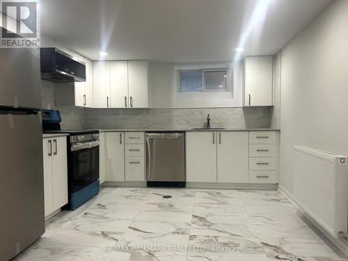 Lower - 100 Lawton Boulevard, Toronto (Yonge-St. Clair), ON - Indoor Photo Showing Kitchen