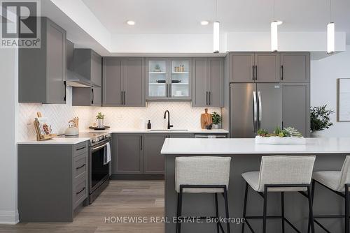 1 - 600 Brookdale Avenue, Toronto (Bedford Park-Nortown), ON - Indoor Photo Showing Kitchen With Upgraded Kitchen