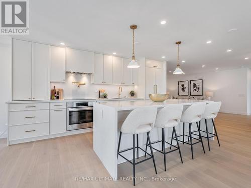 1503 - 130 Carlton Street E, Toronto (Cabbagetown-South St. James Town), ON - Indoor Photo Showing Kitchen With Upgraded Kitchen