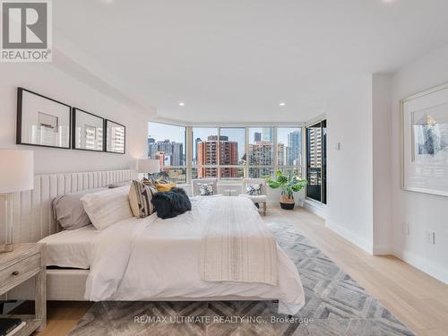 1503 - 130 Carlton Street E, Toronto (Cabbagetown-South St. James Town), ON - Indoor Photo Showing Bedroom