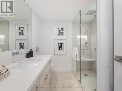 1503 - 130 Carlton Street E, Toronto (Cabbagetown-South St. James Town), ON - Indoor Photo Showing Bathroom