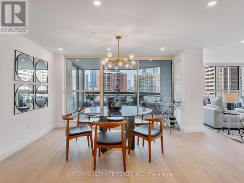 1503 - 130 Carlton Street E, Toronto (Cabbagetown-South St. James Town), ON - Indoor Photo Showing Dining Room