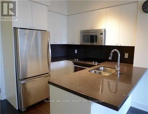 #303 - 30 Roehampton Avenue, Toronto, ON - Indoor Photo Showing Kitchen With Stainless Steel Kitchen With Double Sink