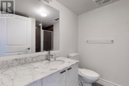 1604 - 23 Sheppard Avenue E, Toronto, ON - Indoor Photo Showing Bathroom