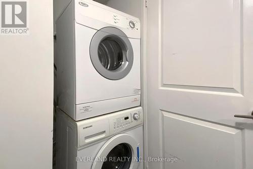 1604 - 23 Sheppard Avenue E, Toronto, ON - Indoor Photo Showing Laundry Room