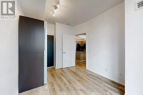 321 - 16 Yonge Street, Toronto, ON - Indoor Photo Showing Other Room