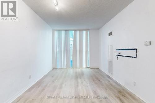 321 - 16 Yonge Street, Toronto, ON - Indoor Photo Showing Other Room