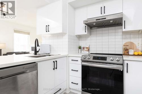 1507 - 5 Everson Drive, Toronto, ON - Indoor Photo Showing Kitchen With Upgraded Kitchen