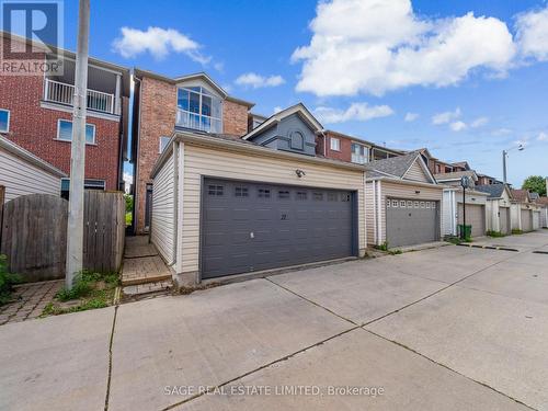 21 Drummondville Lane, Toronto, ON - Outdoor