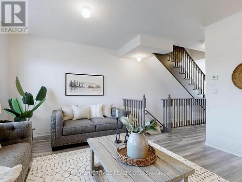 83 Honey Crisp Lane, Clarington (Bowmanville), ON - Indoor Photo Showing Living Room