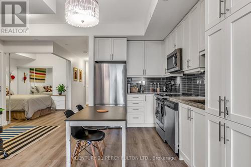 417 - 6235 Main Street, Whitchurch-Stouffville, ON - Indoor Photo Showing Kitchen With Stainless Steel Kitchen With Upgraded Kitchen