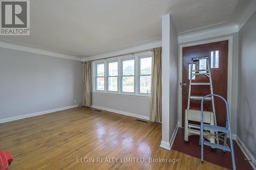 1449 Oxford Street E, London, ON - Indoor Photo Showing Other Room