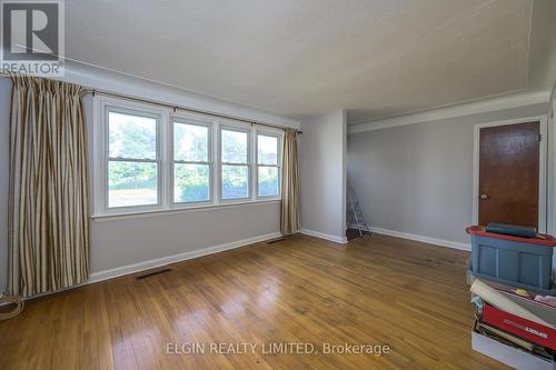 1449 Oxford Street E, London, ON - Indoor Photo Showing Other Room