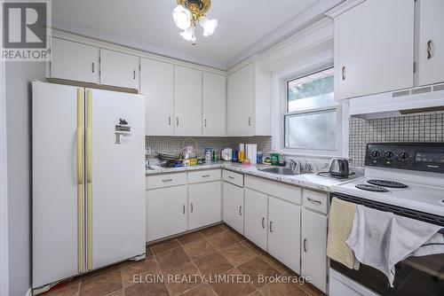 1449 Oxford Street E, London, ON - Indoor Photo Showing Kitchen