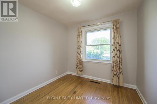 1449 Oxford Street E, London, ON - Indoor Photo Showing Other Room