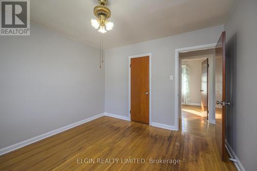 1449 Oxford Street E, London, ON - Indoor Photo Showing Other Room