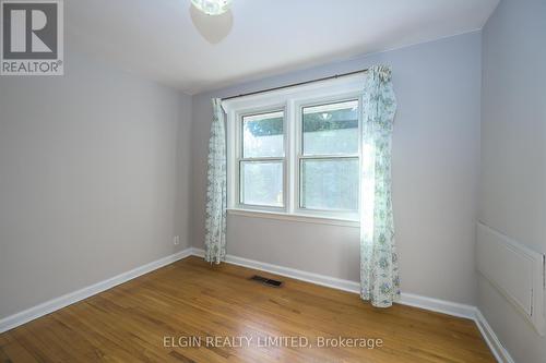 1449 Oxford Street E, London, ON - Indoor Photo Showing Other Room