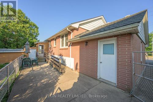 1449 Oxford Street E, London, ON - Outdoor With Exterior