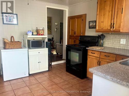 472 Rogers Street, Peterborough (Ashburnham), ON - Indoor Photo Showing Kitchen