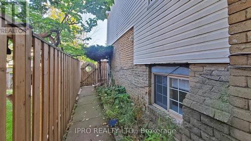 4142 Trellis Crescent, Mississauga, ON - Outdoor With Exterior