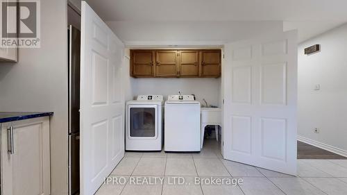 4142 Trellis Crescent, Mississauga, ON - Indoor Photo Showing Laundry Room