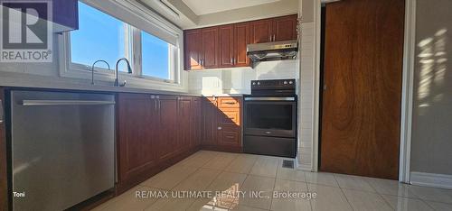 Main - 187 Epsom Downs Drive, Toronto (Downsview-Roding-Cfb), ON - Indoor Photo Showing Kitchen