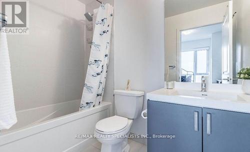 2620 - 8 Nahani Way, Mississauga, ON - Indoor Photo Showing Bathroom