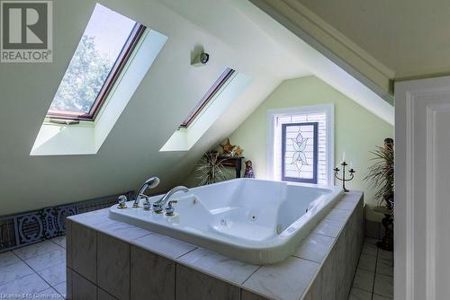 80 Stanley Avenue, Hamilton, ON - Indoor Photo Showing Bathroom