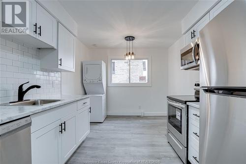 3150 Peter Unit# 7, Windsor, ON - Indoor Photo Showing Kitchen