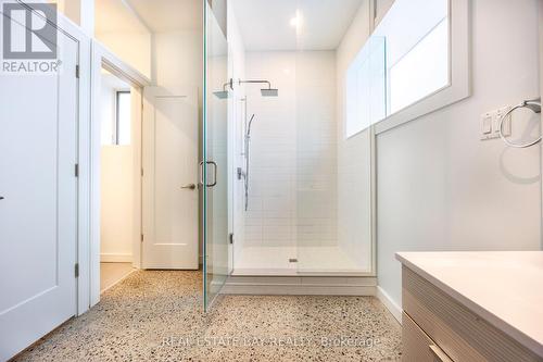 101 - 668 Brock Avenue, Toronto (Dovercourt-Wallace Emerson-Junction), ON - Indoor Photo Showing Bathroom