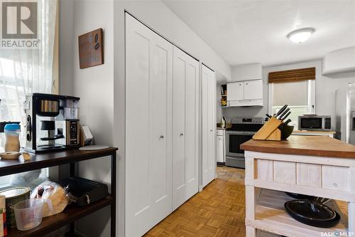 5228 7Th Avenue, Regina, SK - Indoor Photo Showing Kitchen