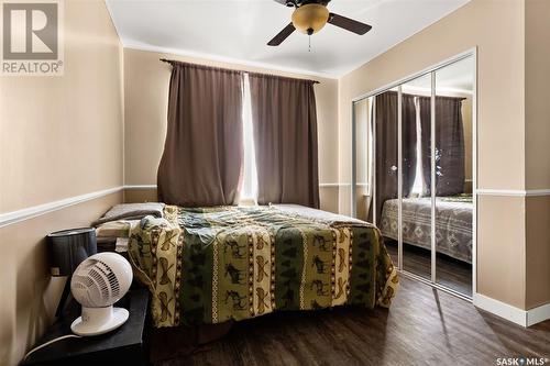 5228 7Th Avenue, Regina, SK - Indoor Photo Showing Bedroom