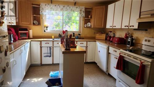 911 Obrien Street, North Bay, ON - Indoor Photo Showing Kitchen