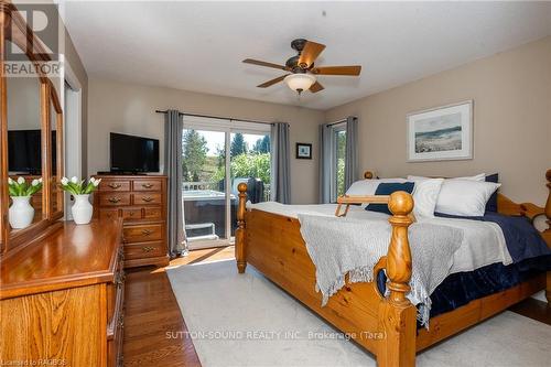 119 Neerhof Lane, R.R.#5 Lane, Georgian Bluffs, ON - Indoor Photo Showing Bedroom