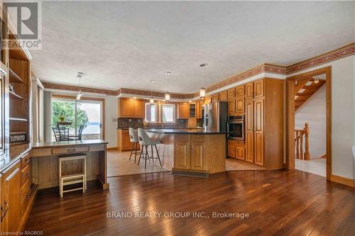 122 Cottage Ln, Georgian Bluffs, ON - Indoor Photo Showing Other Room