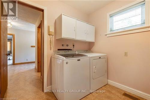 122 Cottage Ln, Georgian Bluffs, ON - Indoor Photo Showing Laundry Room