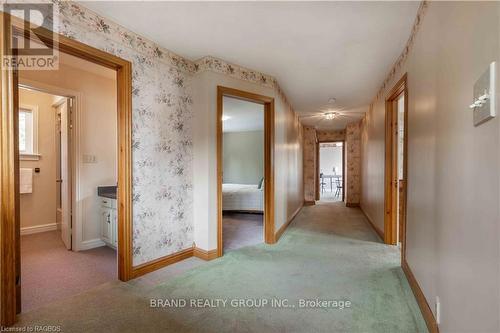 122 Cottage Ln, Georgian Bluffs, ON - Indoor Photo Showing Other Room