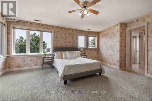 122 Cottage Ln, Georgian Bluffs, ON - Indoor Photo Showing Bedroom