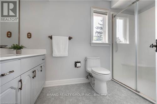 122 Cottage Ln, Georgian Bluffs, ON - Indoor Photo Showing Bathroom