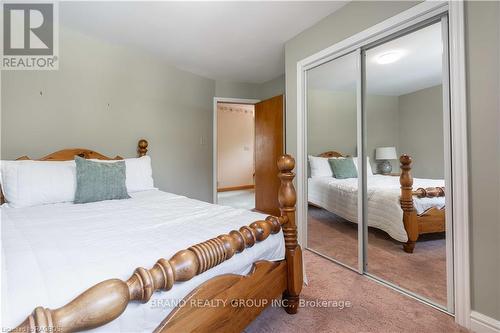 122 Cottage Ln, Georgian Bluffs, ON - Indoor Photo Showing Bedroom