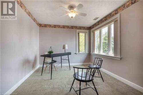 122 Cottage Ln, Georgian Bluffs, ON - Indoor Photo Showing Other Room