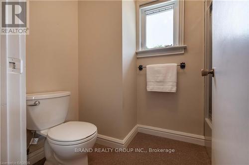 122 Cottage Ln, Georgian Bluffs, ON - Indoor Photo Showing Bathroom